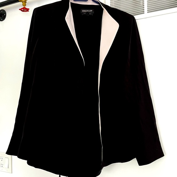 Jones New York Suit - Picture 1 of 3